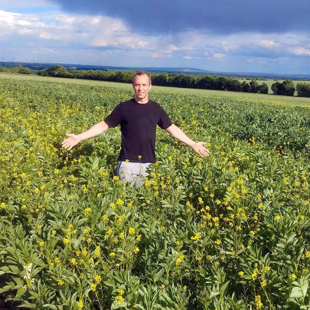 Puffbohnen-Feld mit Christian Bauer Puffbohnen-Feld mit Christian Bauer